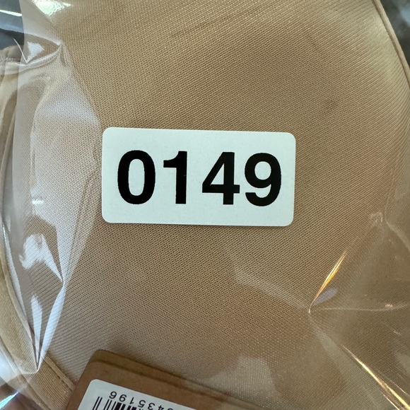 Skims Weightless SCOOP BRA - Picture 8 of 8